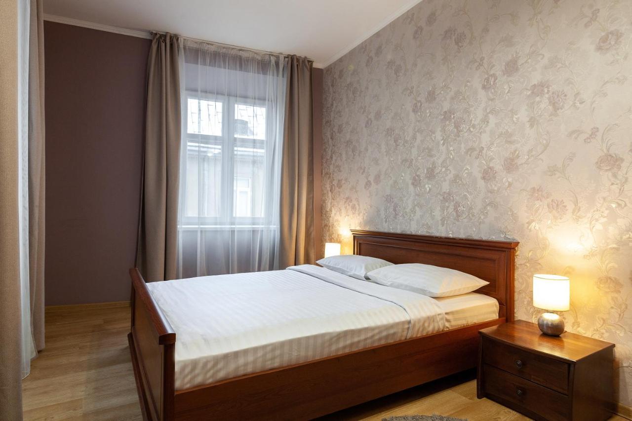 Romari Лесі Українки Apartman Lviv Kültér fotó