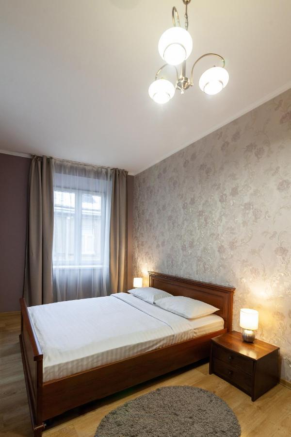 Romari Лесі Українки Apartman Lviv Kültér fotó