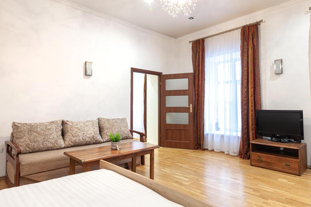 Romari Лесі Українки Apartman Lviv Kültér fotó