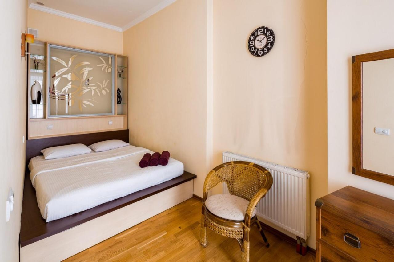 Romari Лесі Українки Apartman Lviv Kültér fotó