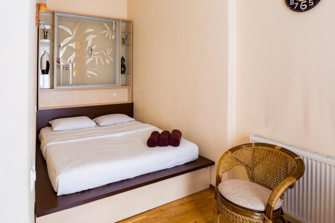 Romari Лесі Українки Apartman Lviv Kültér fotó