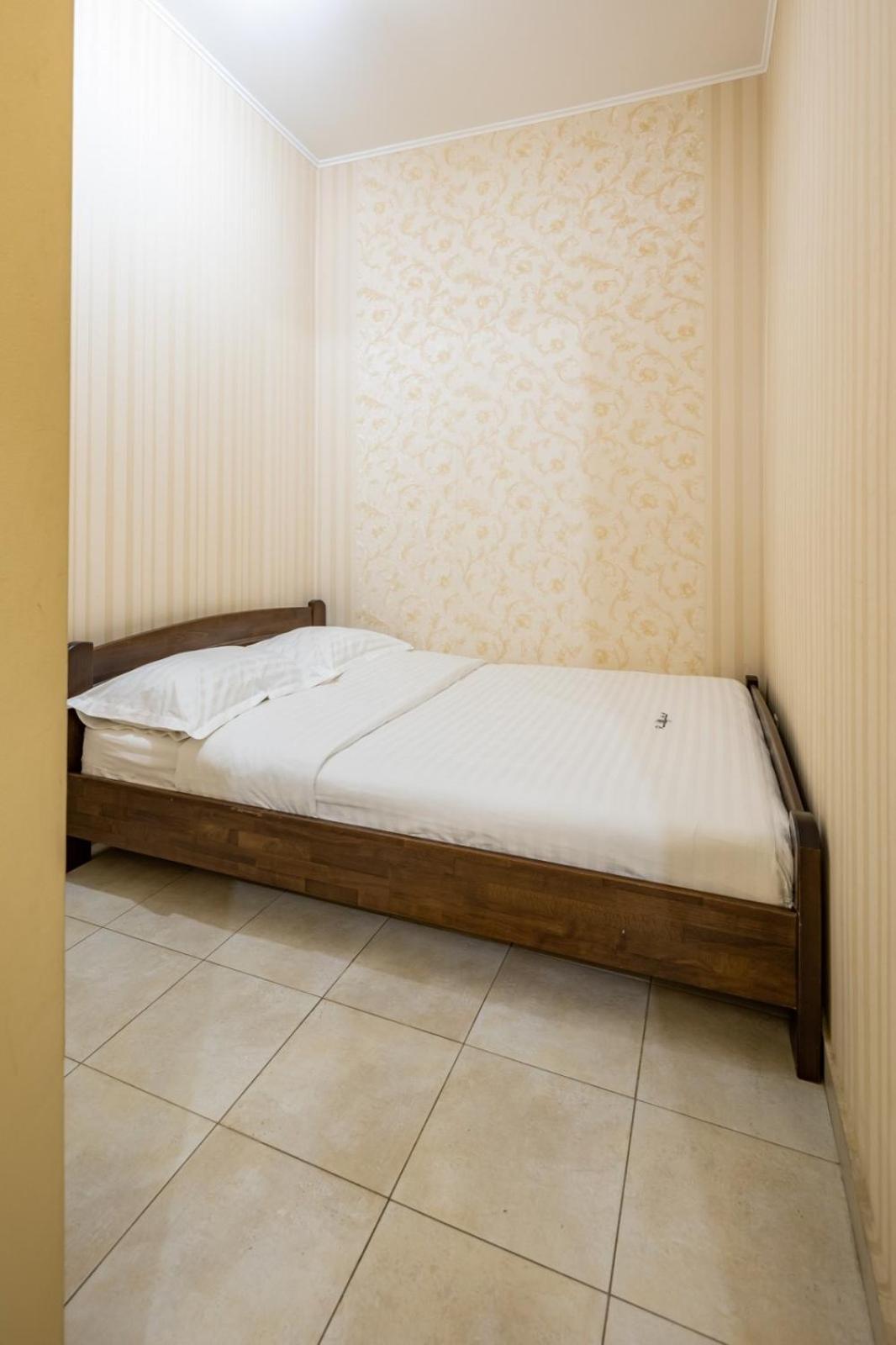 Romari Лесі Українки Apartman Lviv Kültér fotó