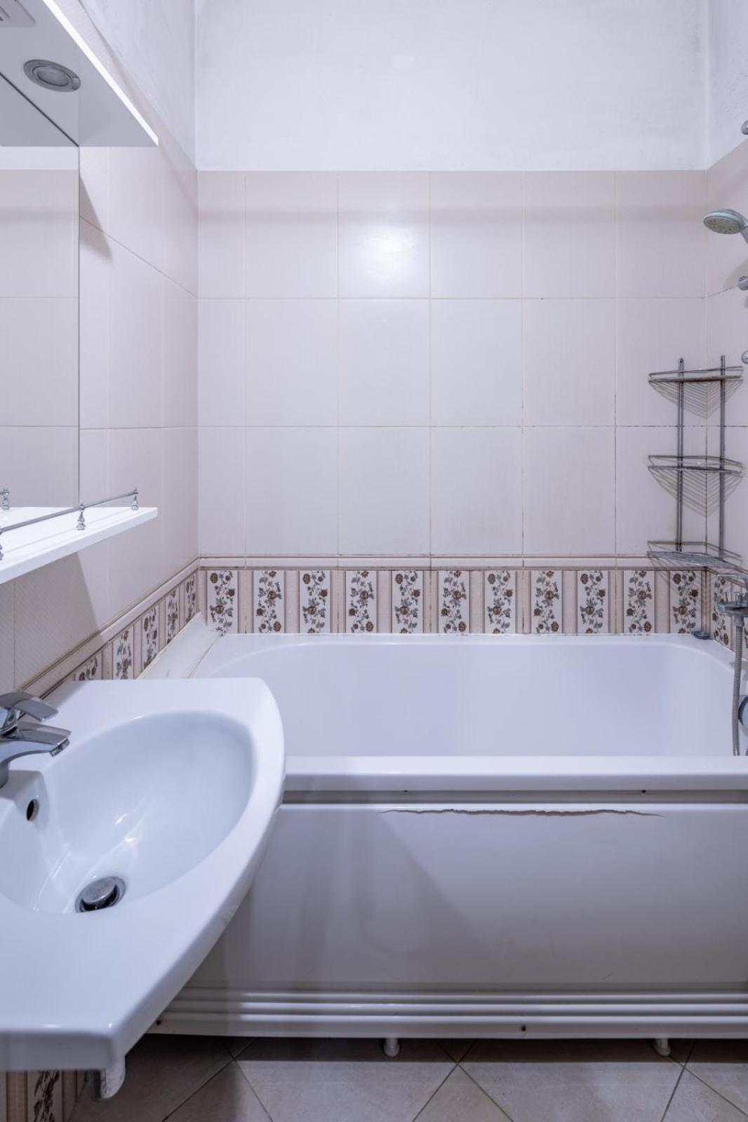 Romari Лесі Українки Apartman Lviv Kültér fotó