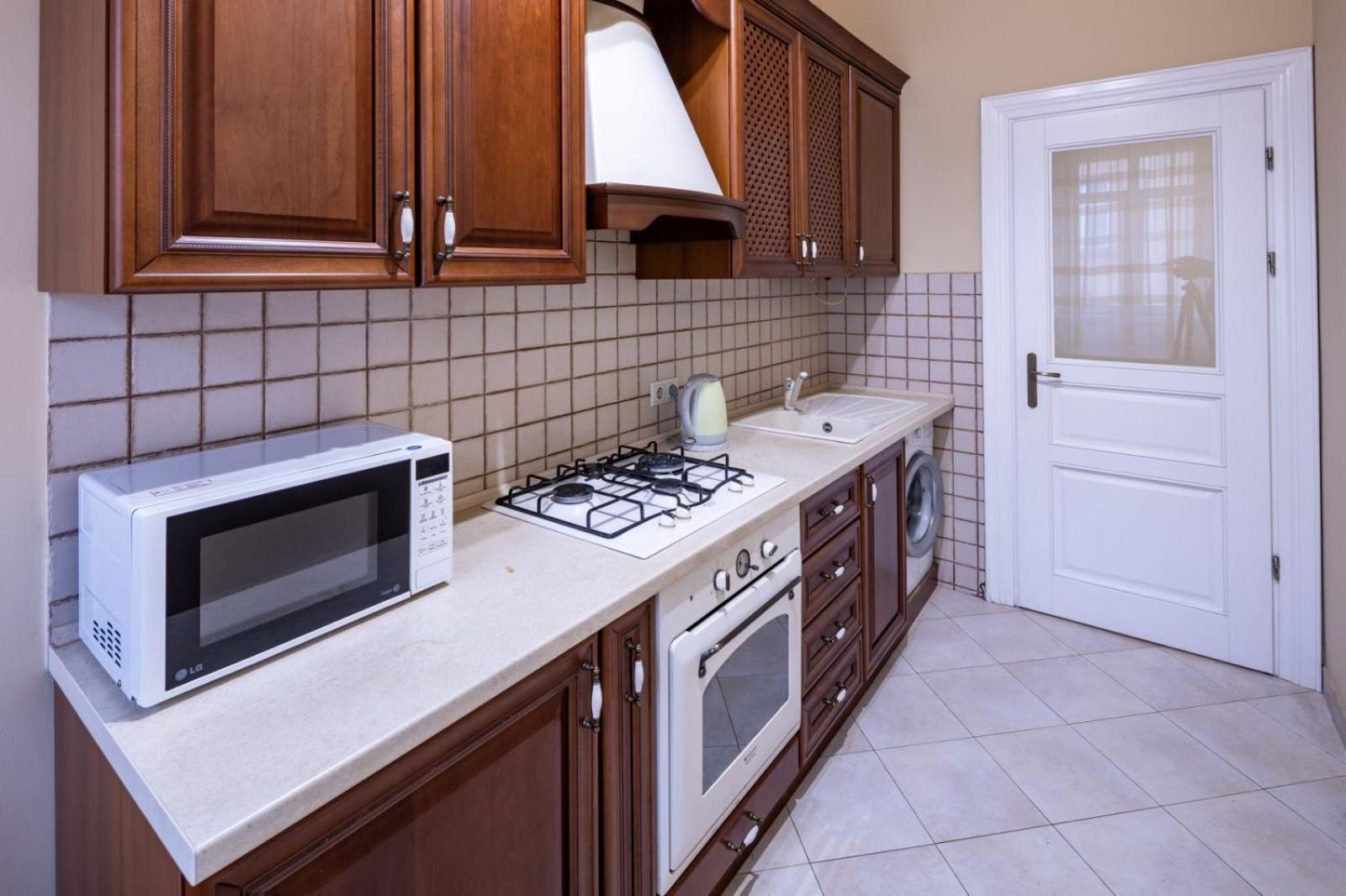 Romari Лесі Українки Apartman Lviv Kültér fotó