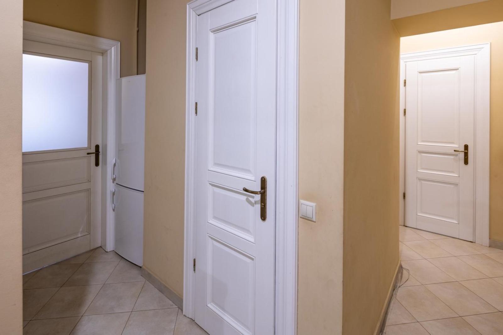 Romari Лесі Українки Apartman Lviv Kültér fotó