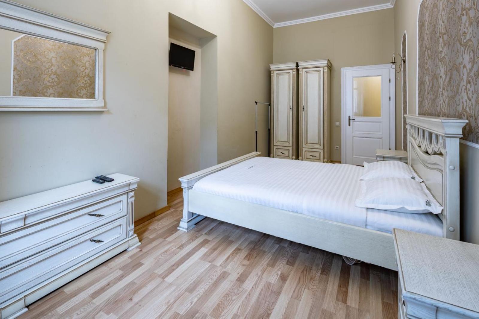 Romari Лесі Українки Apartman Lviv Kültér fotó