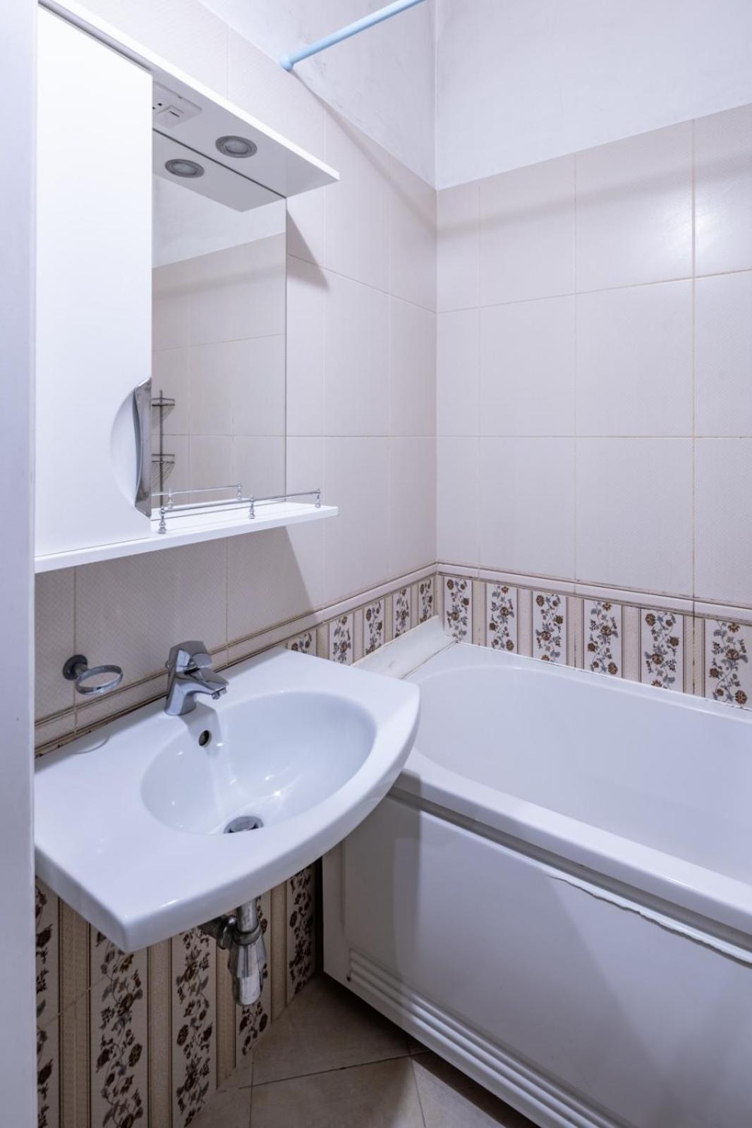 Romari Лесі Українки Apartman Lviv Kültér fotó